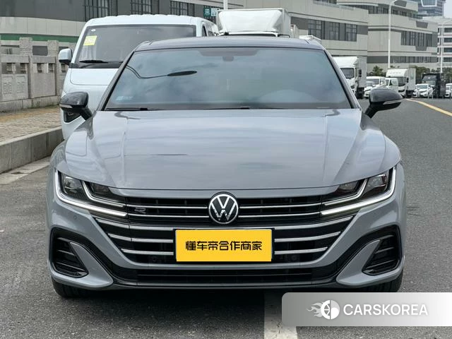 Volkswagen CC 2022 Темно-серый из Китая, фото 3