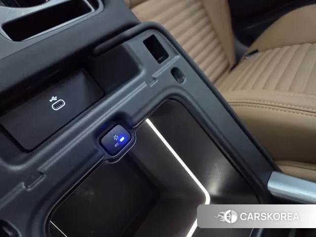 Land Rover Discovery 5 2025 Белый из Кореи, фото 3