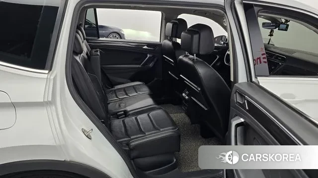 Volkswagen Tiguan second Generation 2018 Белый из Кореи, фото 3