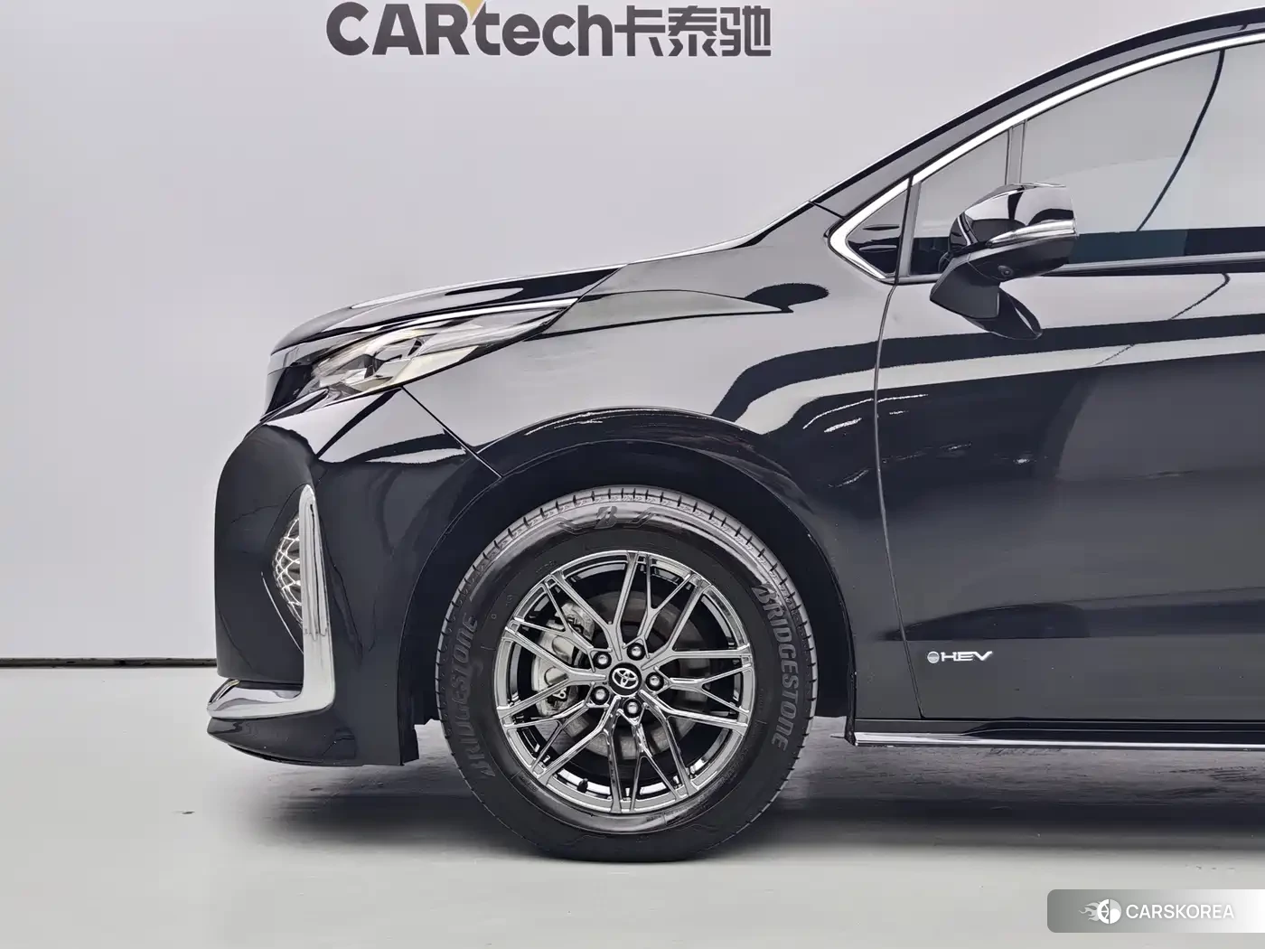 Toyota Sienna 2024 Черный из Китая, фото 3