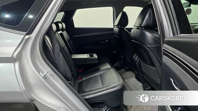 Hyundai Tucson Hybrid (NX4) 2021 Серебряный из Кореи, фото 3