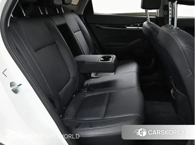 Kia Seltos 2022 Белый из Кореи, фото 3