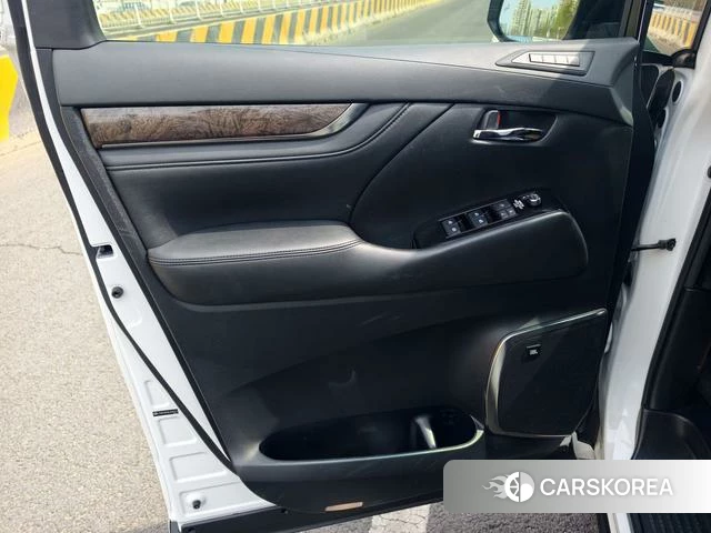 Toyota Elfa 2021 Белый из Китая, фото 3