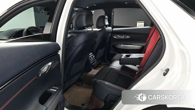 Genesis GV70 2022 Белый из Кореи, фото 3