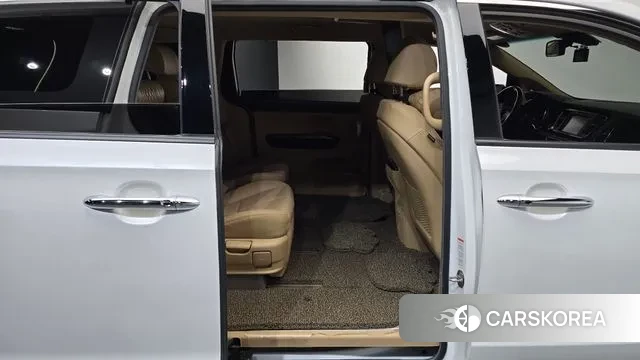 Kia All New Carnival 2018 Белый из Кореи, фото 3