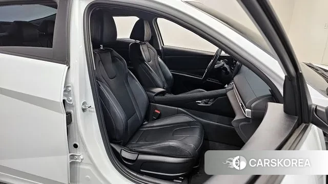 Hyundai Avante Hybrid (CN7) 2021 Белый из Кореи, фото 3