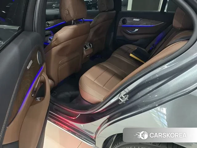 Mercedes-Benz E-Class W213 2022 Серый из Кореи, фото 3