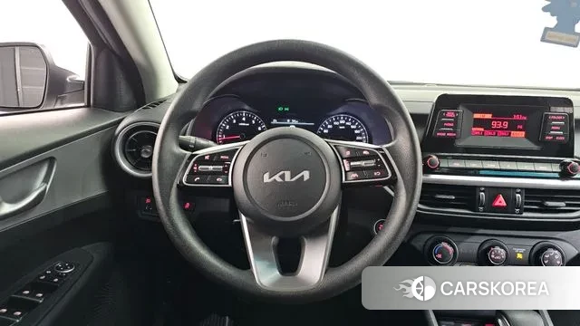 Kia The New K3 2nd generation 2022 Белый из Кореи, фото 3