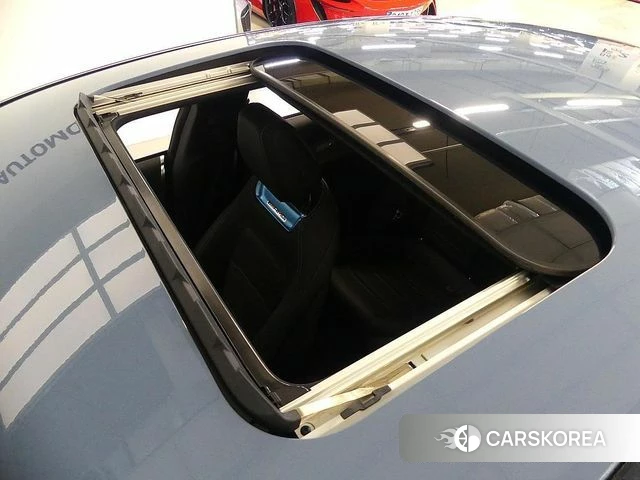 Mercedes-Benz AMG GT 2024 Небесно-голубой из Кореи, фото 3