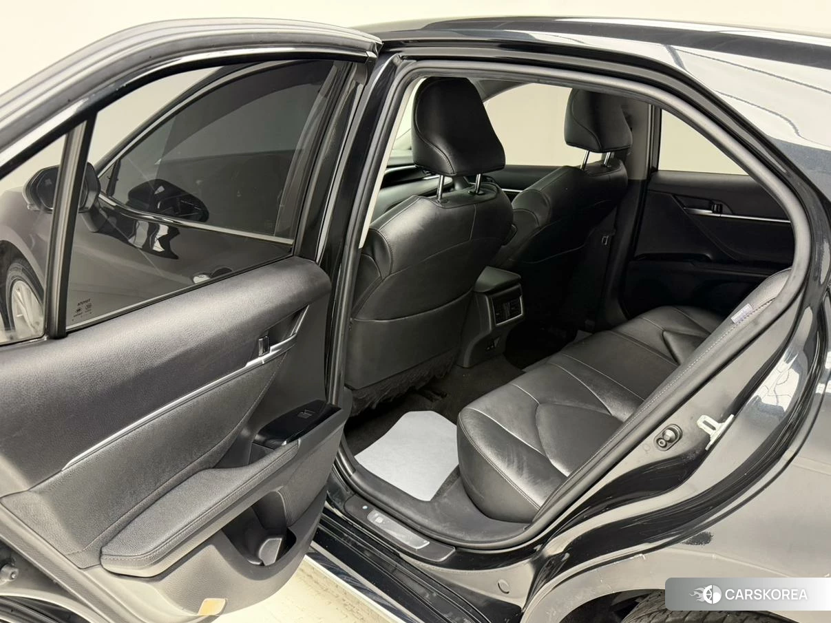 Toyota Camry 2023 Черный из Китая, фото 3