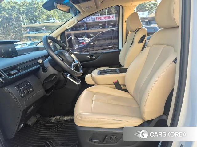 Hyundai Staria 2021 Белый из Кореи, фото 3
