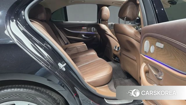 Mercedes-Benz E-Class W213 2018 Черный из Кореи, фото 3