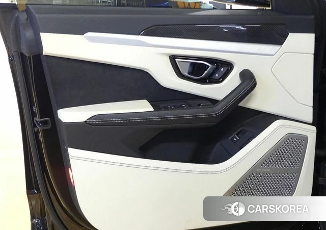 Lamborghini Urus 2019 Черный из Кореи, фото 3