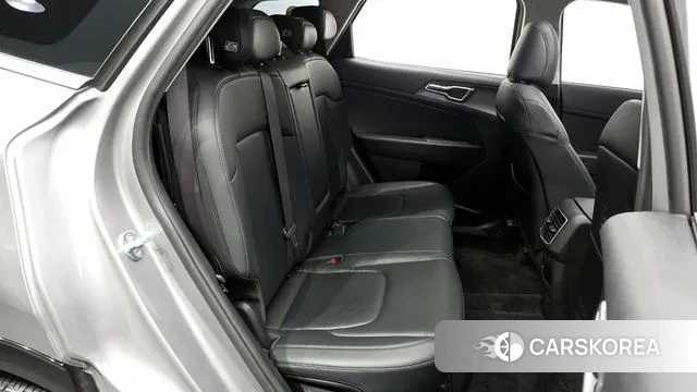 Kia Sportage 5th Generation 2023 Серебристо-серый из Кореи, фото 3