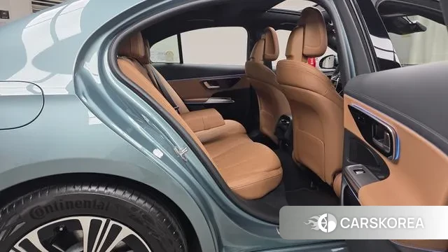 Mercedes-Benz E-Class W214 2025 Небесно-голубой из Кореи, фото 3