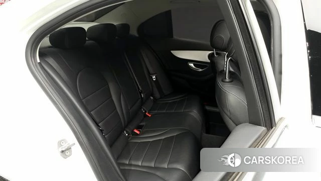 Mercedes-Benz C-Class W205 2018 Белый из Кореи, фото 3