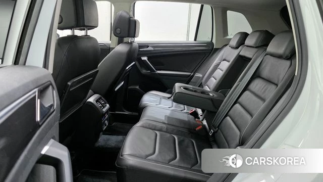 Volkswagen Tiguan second Generation 2018 Белый из Кореи, фото 3