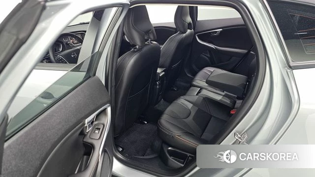 Volvo V40 Cross-Country 2019 Серебряный из Кореи, фото 3