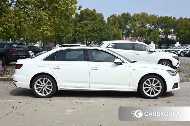 Audi A4L 2018 Белый из Китая, фото 3