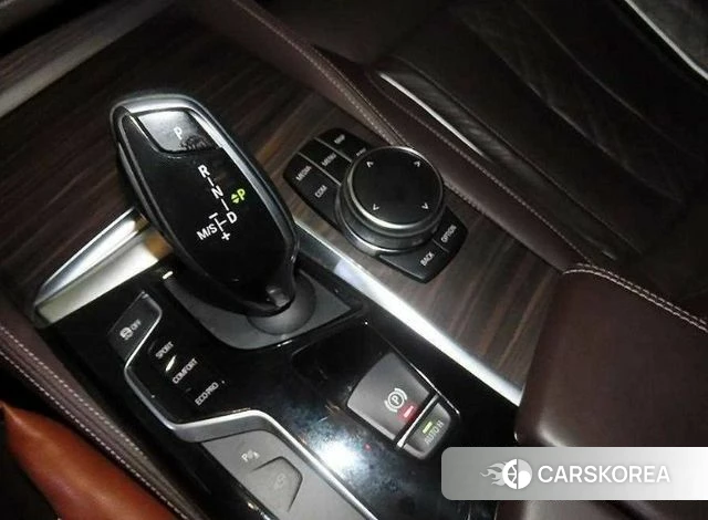 BMW 5 Series (G30) 2018 Черный из Кореи, фото 3