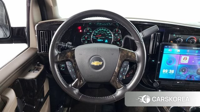 Chevrolet Express Van 2018 Черный из Кореи, фото 3