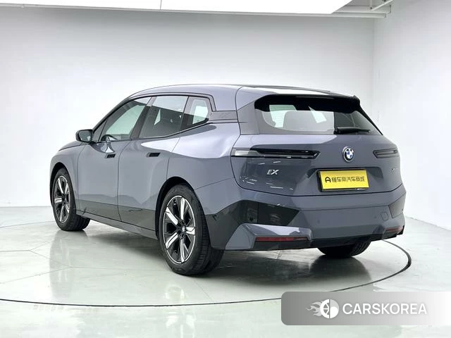 BMW iX 2022 Темно-серый из Китая, фото 3