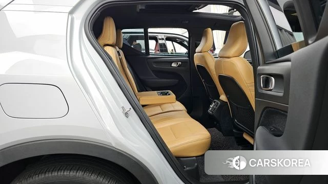 Volvo XC40 2020 Серебряный из Кореи, фото 3