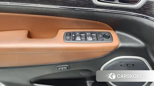 Jeep Grand Cherokee id 3213823 из Кореи 3