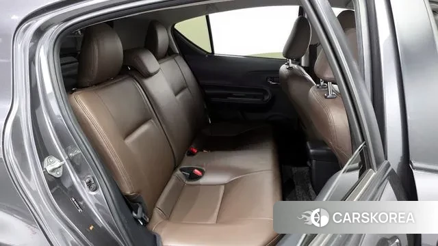 Toyota Prius C 2018 Серый из Кореи, фото 3