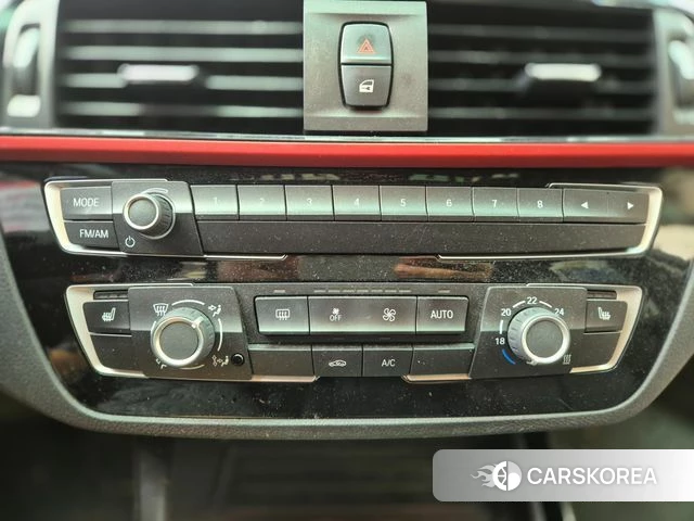 BMW 1 Series (F20) 2019 Белый из Кореи, фото 3
