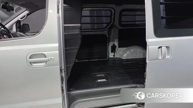 Hyundai Grand Starex 2018 Серебряный из Кореи, фото 3