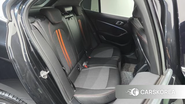 BMW 1 Series (F40) 2021 Черный из Кореи, фото 3