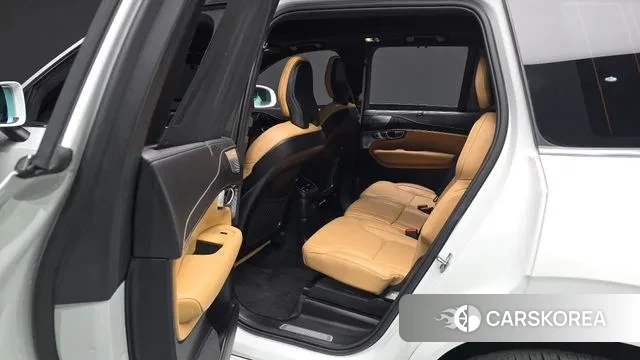 Volvo XC90 second Generation 2022 Белый из Кореи, фото 3