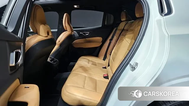 Volvo S60 3rd generation 2021 Белый из Кореи, фото 3