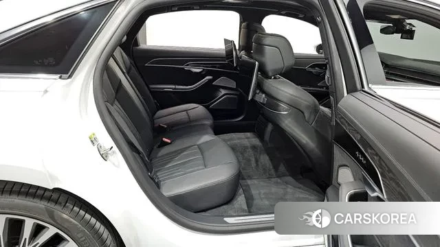 Audi A8 (D5) 2023 Белый из Кореи, фото 3