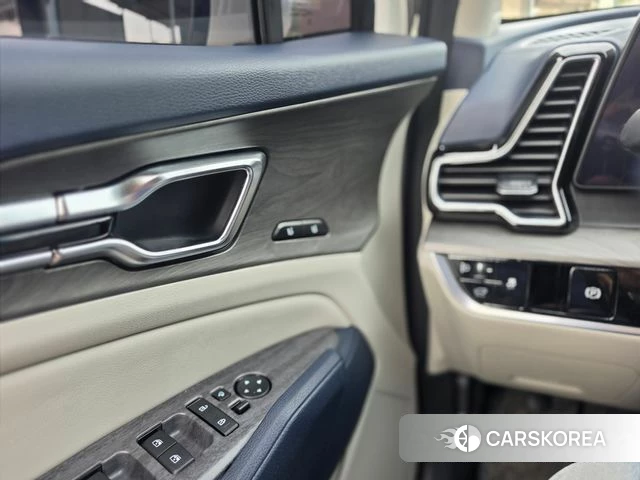 Kia Sportage 5th Generation 2023 Белый из Кореи, фото 3