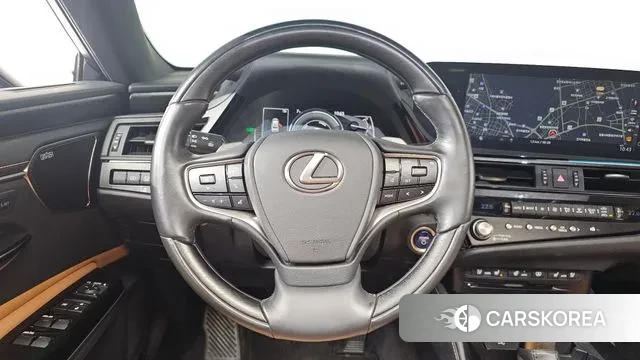 Lexus ES300h 7th generation 2022 Серый из Кореи, фото 3