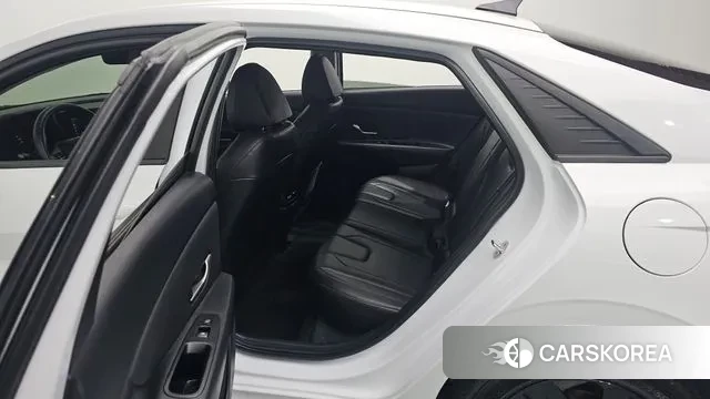 Hyundai Avante (CN7) 2023 Белый из Кореи, фото 3