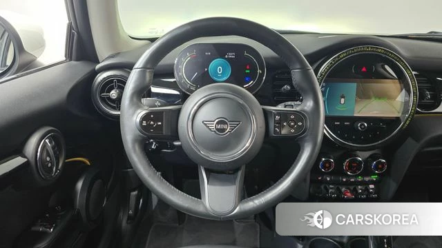 Mini Cooper 2023 Жемчужный двухцветный из Кореи, фото 3