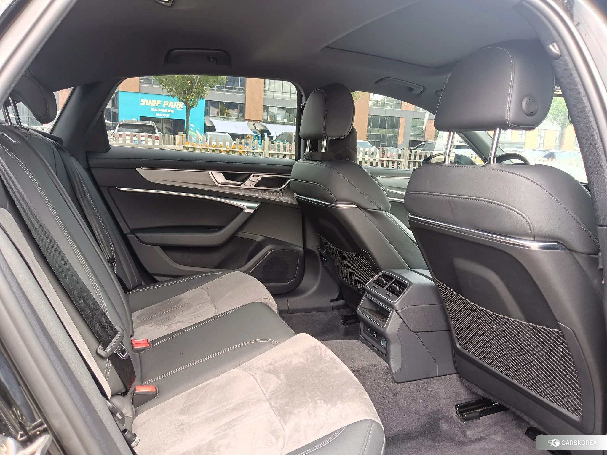 Audi A6L 2023 Черный из Китая, фото 3