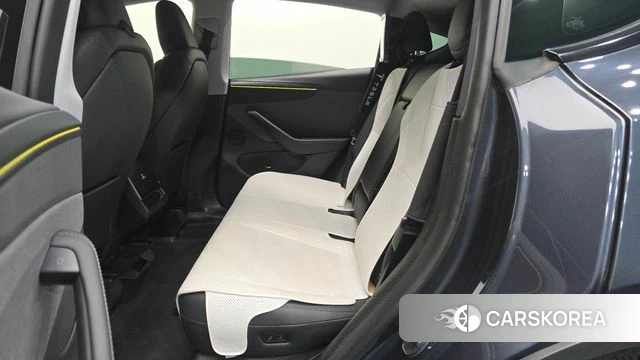 Tesla Model Y 2025 Серый из Кореи, фото 3