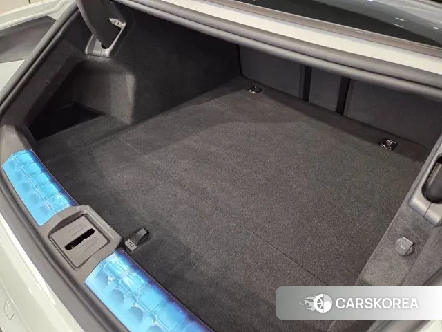 Porsche Taycan 2024 Белый из Кореи, фото 3