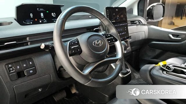 Hyundai Staria 2023 Белый из Кореи, фото 3