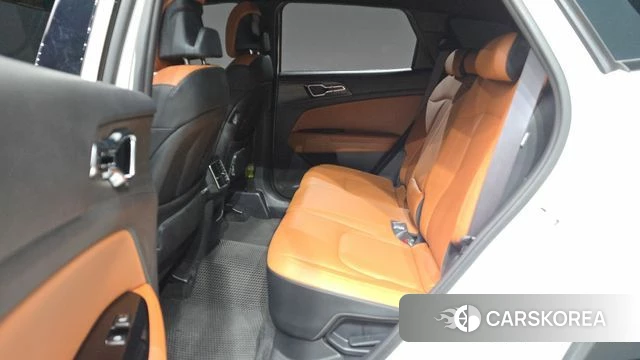 Kia Sportage 5th Generation Hybrid 2023 Белый из Кореи, фото 3