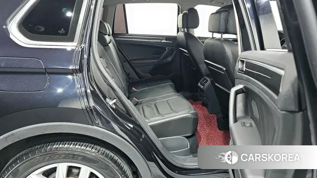 Volkswagen Tiguan second Generation 2020 Черный из Кореи, фото 3