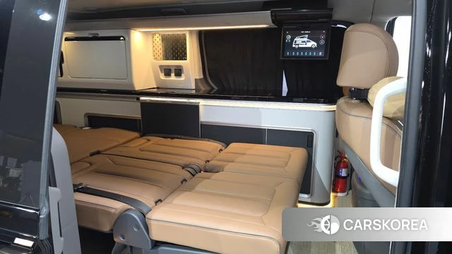 Hyundai Staria 2023 Черный из Кореи, фото 3