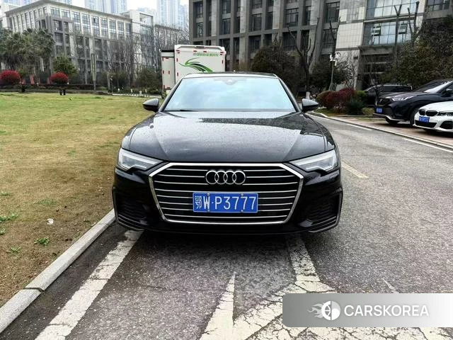Audi A6L 2022 Черный из Китая, фото 3