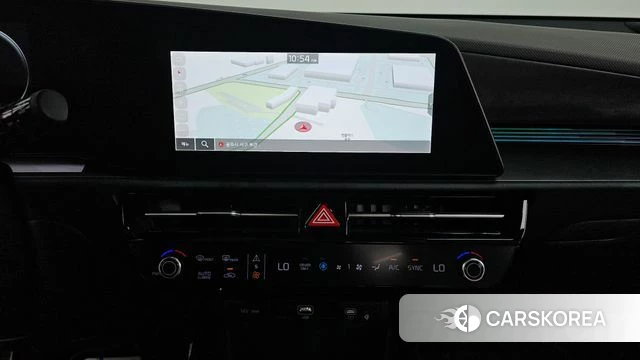 Kia Di Ol Nu Niro 2024 Белый из Кореи, фото 3