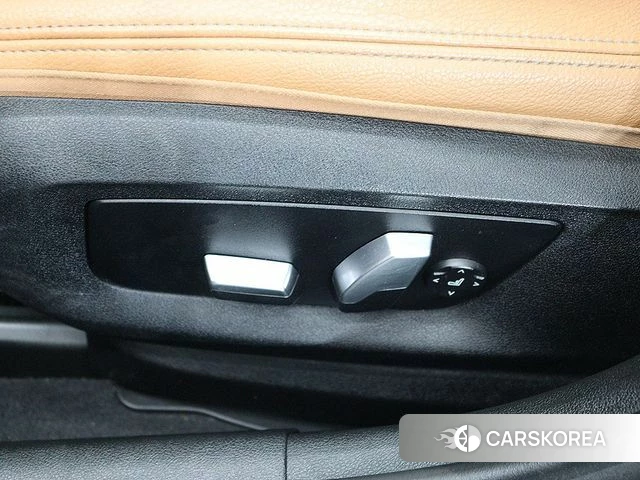 BMW 5 Series (G30) 2018 Серый из Кореи, фото 3
