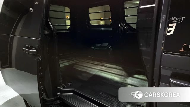 Hyundai Staria 2022 Серый из Кореи, фото 3